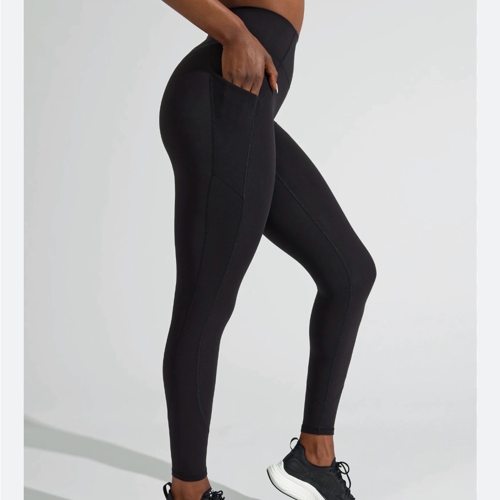 BuffBunny Black High-Rise Pocket Leggings